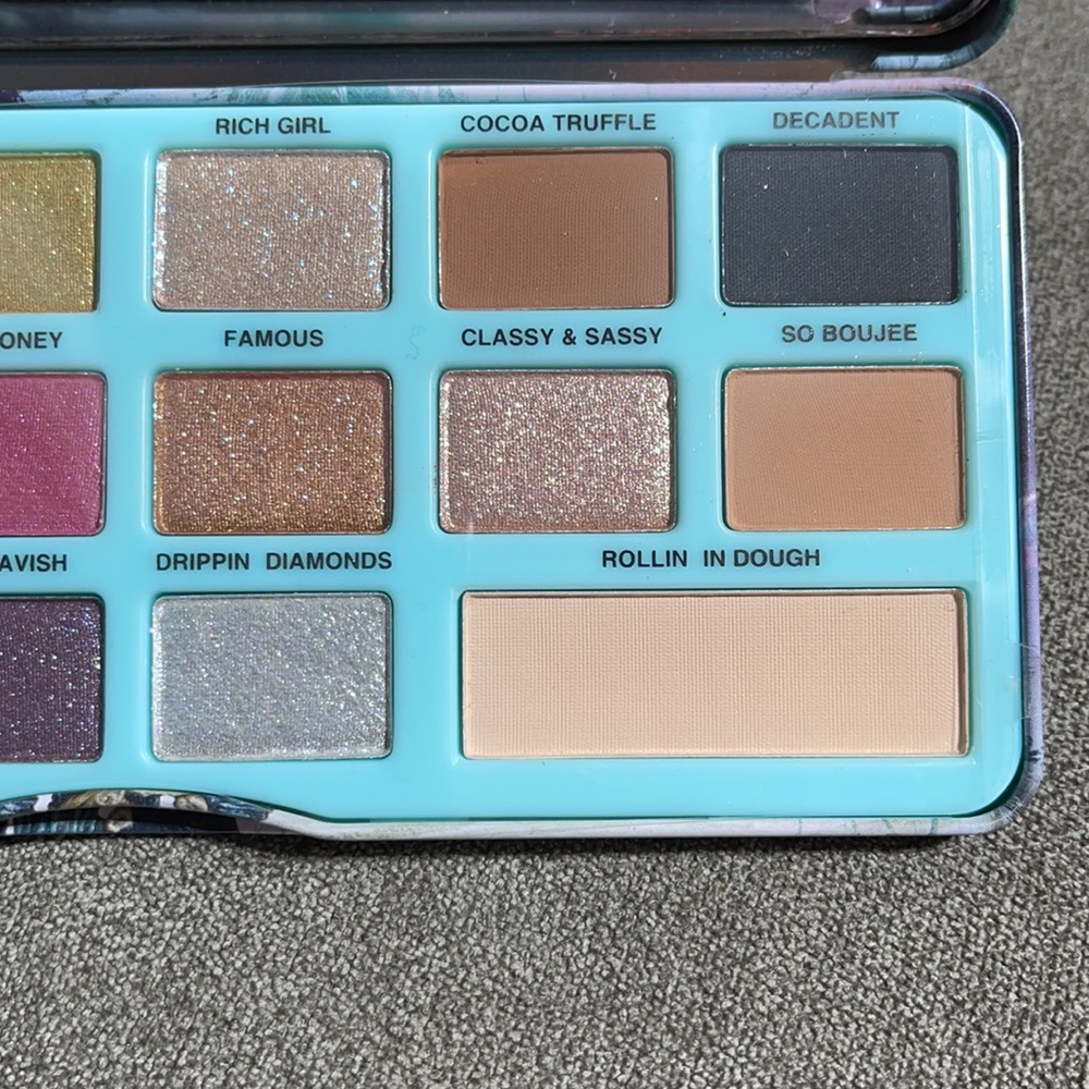 🥰🥰Okalan Metallic/Matte Eyeshadow🥰🥰 - Picture 4 of 6